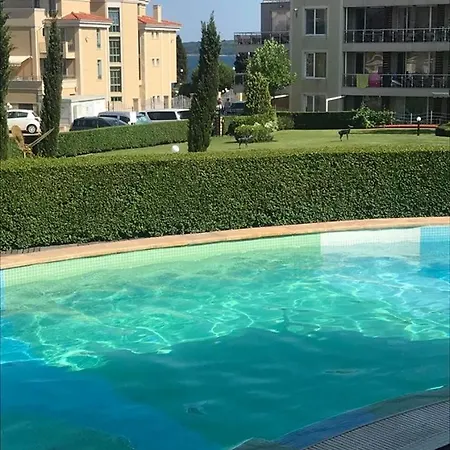Apartment голям в затворен комплекс *